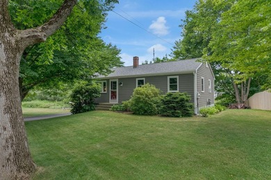 30 Melissa Drive is a fantastic opportunity to own a - photo 1