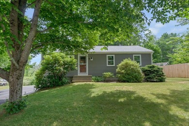 30 Melissa Drive is a fantastic opportunity to own a - photo 2