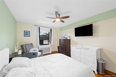 Tucked into the highly desirable Windsor Park Community, this - photo 4