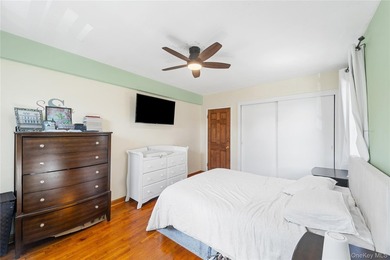 Tucked into the highly desirable Windsor Park Community, this - photo 5