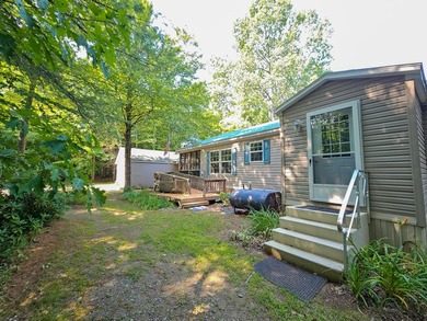 Escape to the peace and privacy of country living with this - photo 6