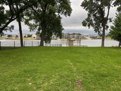 Lake Lot For Sale in Kingsland, Texas