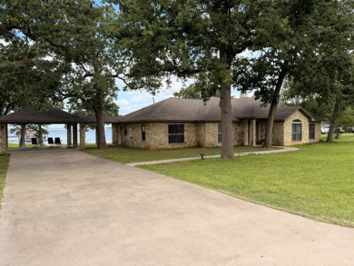 Waterfront Living at It's Finest - photo 3