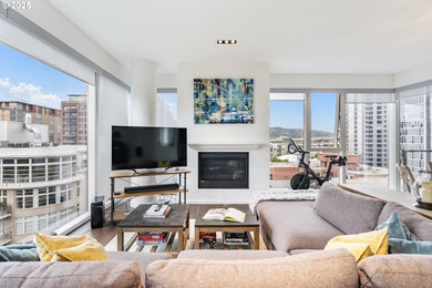 Bright contemporary 2 bedroom, 2.5 bathroom condo with