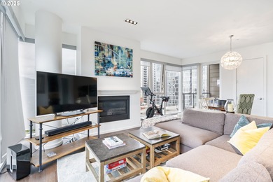 Bright contemporary 2 bedroom, 2.5 bathroom condo with