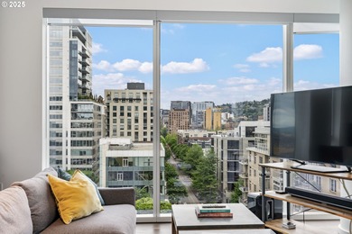 Bright contemporary 2 bedroom, 2.5 bathroom condo with