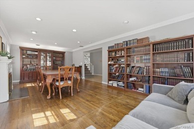 Welcome to 373 Northfield Rd, a beautiful center hall colonial - photo 4