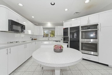 Welcome to 373 Northfield Rd, a beautiful center hall colonial - photo 7