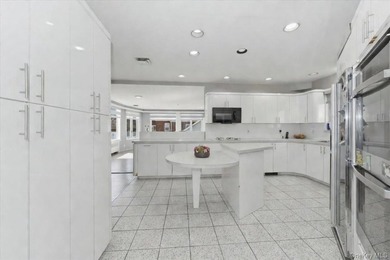 Welcome to 373 Northfield Rd, a beautiful center hall colonial - photo 8