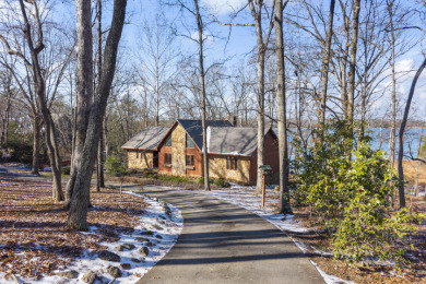 Lake Hartwell Classic Craftsmanship | Paynes Creek Perfection - photo 48