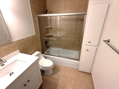 IMPERIAL POINT COLLANADES. BEAUTIFULLY RENOVATED 1BR/1.5BA - photo 12