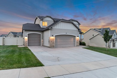 Come check out this spacious 2-story in scenic Saratoga Springs - photo 2