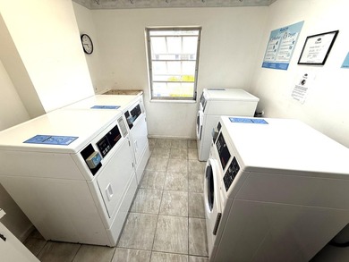 IMPERIAL POINT COLLANADES. BEAUTIFULLY RENOVATED 1BR/1.5BA - photo 15