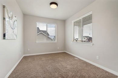 Come check out this spacious 2-story in scenic Saratoga Springs - photo 5
