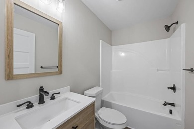 Escape to Lake Hartwell in this thoughtfully designed new - photo 16