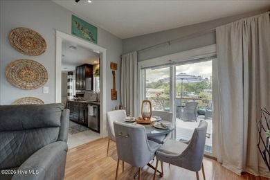 Waterfront Living at It's Finest! Welcome to this beautifully - photo 16