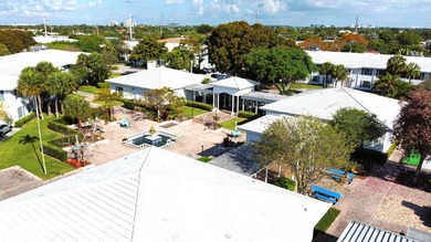IMPERIAL POINT COLLANADES. BEAUTIFULLY RENOVATED 1BR/1.5BA - photo 16