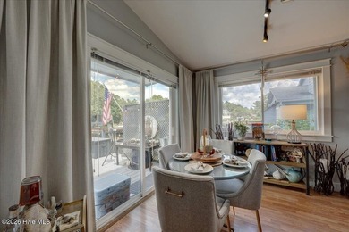 Waterfront Living at It's Finest! Welcome to this beautifully - photo 17