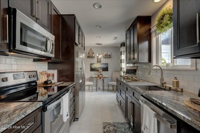 Waterfront Living at It's Finest! Welcome to this beautifully - photo 18