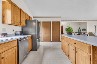 Welcome to Resort-style living in desirable gated Candlewood - photo 10