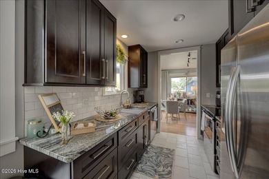 Waterfront Living at It's Finest! Welcome to this beautifully - photo 22