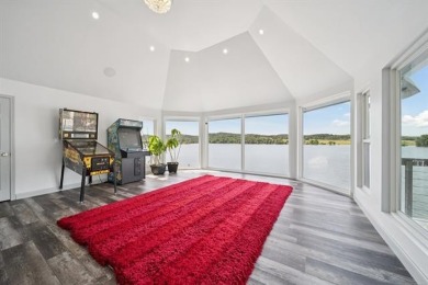 Luxury Lakefront Estate on 2.88 Acres - Lake Hudson - photo 25