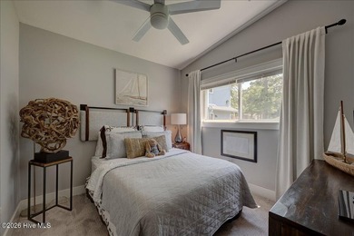 Waterfront Living at It's Finest! Welcome to this beautifully - photo 38
