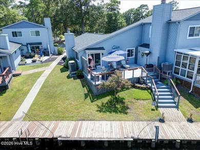 Waterfront Living at It's Finest! Welcome to this beautifully - photo 45
