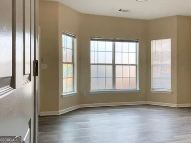 Excellent investment opportunity. This tenant-occupied townhome - photo 2
