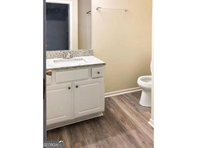 Excellent investment opportunity. This tenant-occupied townhome - photo 9
