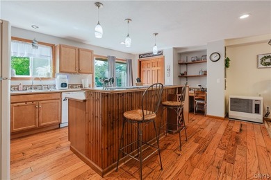 Welcome to this affordable and well-maintained home in the heart - photo 11