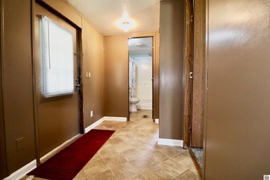 Tired of neighbors breathing down your neck? Welcome to 212 - photo 18