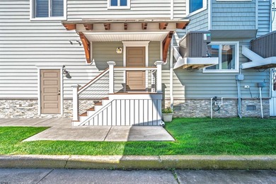 Bayfront boaters' paradise. Welcome to 1411 East Shore - photo 19