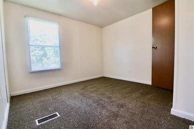 Tired of neighbors breathing down your neck? Welcome to 212 - photo 22