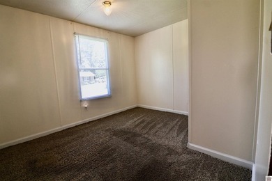 Tired of neighbors breathing down your neck? Welcome to 212 - photo 24