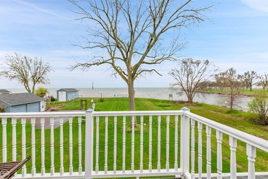 Exceptional waterfront living at the very tip of prestigious - photo 25