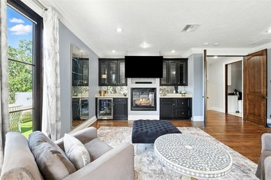One or more photo(s) has been virtually staged. Welcome to 4555 - photo 35