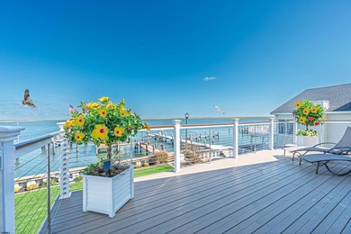 Bayfront boaters' paradise. Welcome to 1411 East Shore - photo 38