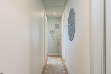 Bayfront boaters' paradise. Welcome to 1411 East Shore - photo 47