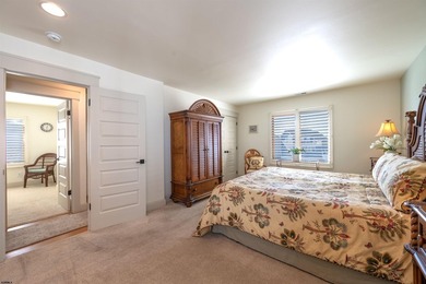 Bayfront boaters' paradise. Welcome to 1411 East Shore - photo 50