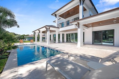 (private lake, pond, coastal) Home For Sale in Tequesta Florida