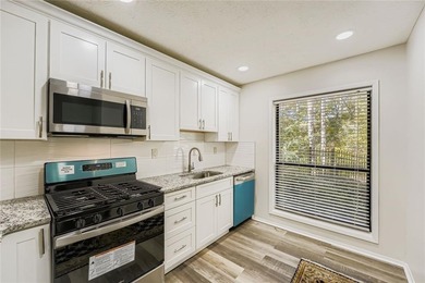 Completely renovated 2 bedroom condo in Sandy Springs! Kitchen