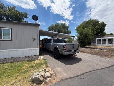 2018 Mobile home in Rolling Hills park. Pool and club house and - photo 3