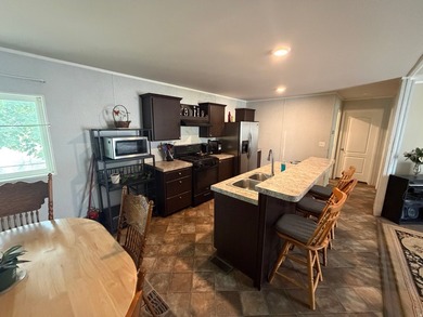 2018 Mobile home in Rolling Hills park. Pool and club house and - photo 7