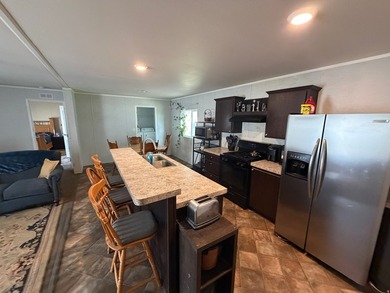 2018 Mobile home in Rolling Hills park. Pool and club house and - photo 10