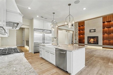 Welcome to this breathtaking modern home in the secluded enclave - photo 13