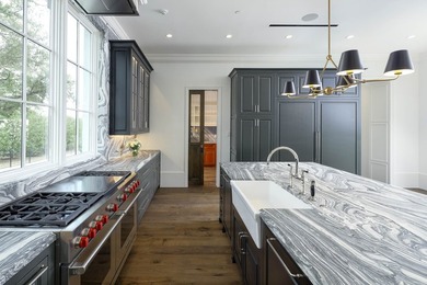 Within the prestigious gates of Crespi Estates, this exceptional - photo 16