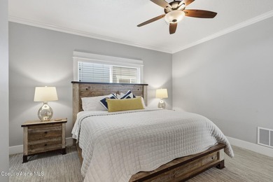 Ideally located and offered fully furnished, this beautifully - photo 17