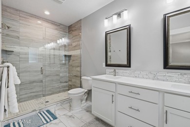 Ideally located and offered fully furnished, this beautifully - photo 18