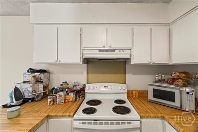 Turnkey Investment - 5-Unit Apartment Building with Strong - photo 18